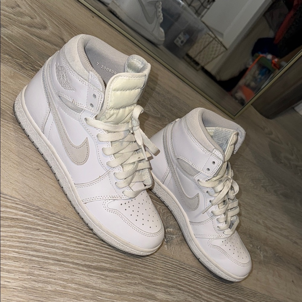 Jordan 1 retro high OG ‘neutral grey’
